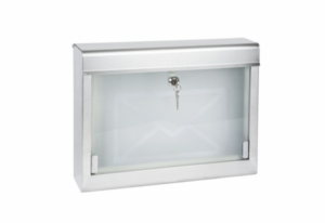 POSTILAATIKKO LASILLA