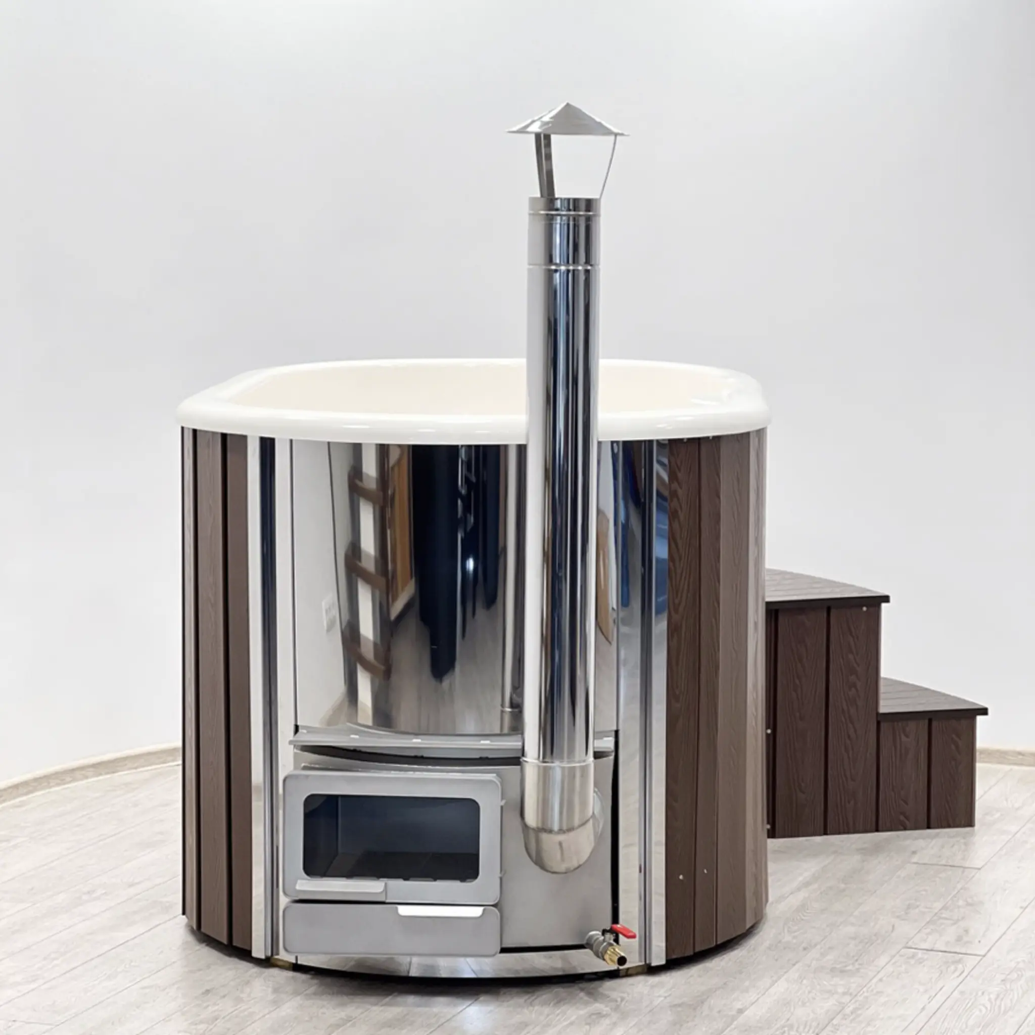 Ofuro hot tub with integrated heater 1,2×1,9m