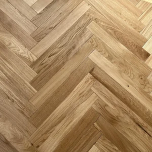 Woodengold tamm kalasaba T&G obiekt (70×490 mm)